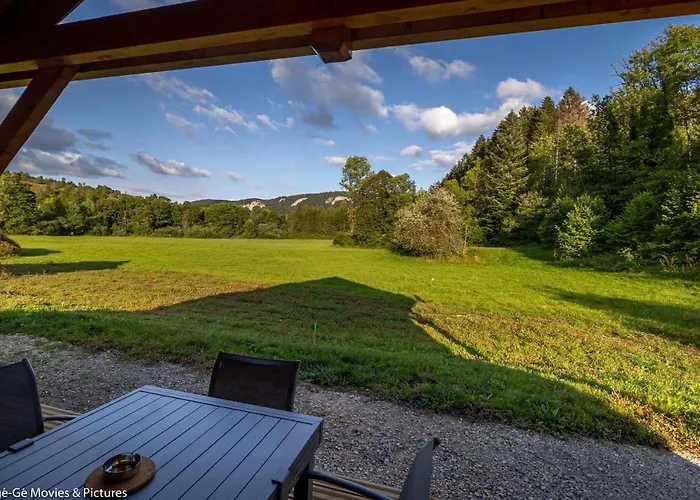 Les Jardins du Hérisson Chalet 1